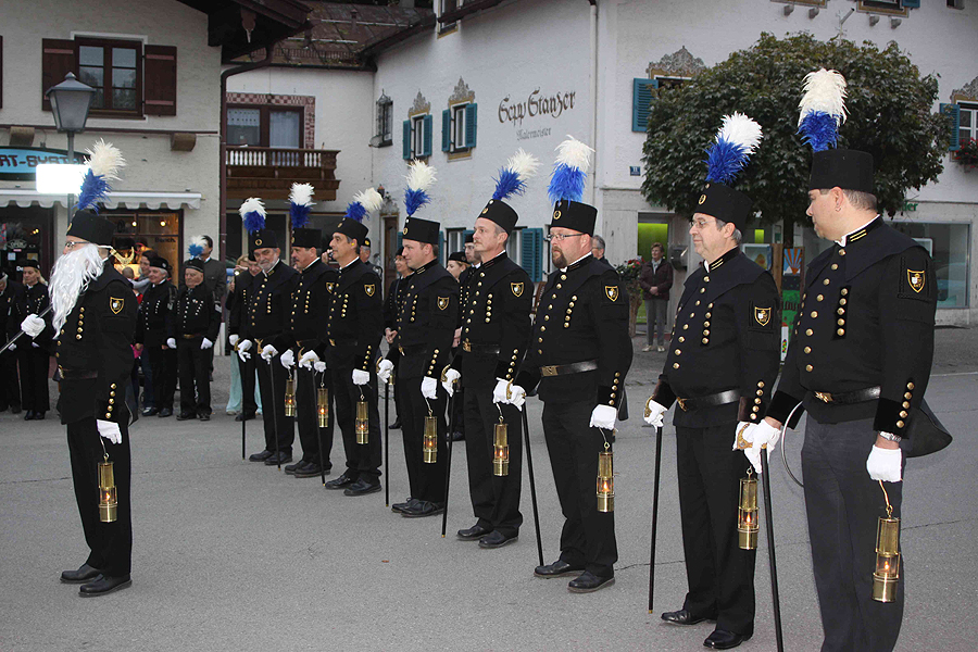 © by Knappenverein Peissenberg - 26.09.2014 Knappen tanzen in Miesbach