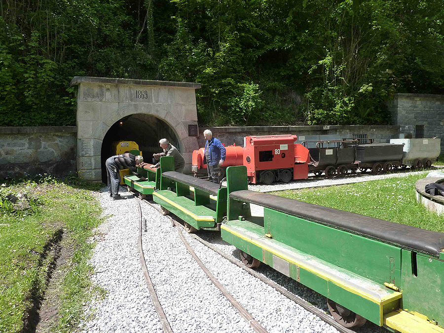 © by Knappenverein Peissenberg - 12.05.2014 Grubenbahn im Tiefstollen fahrbereit